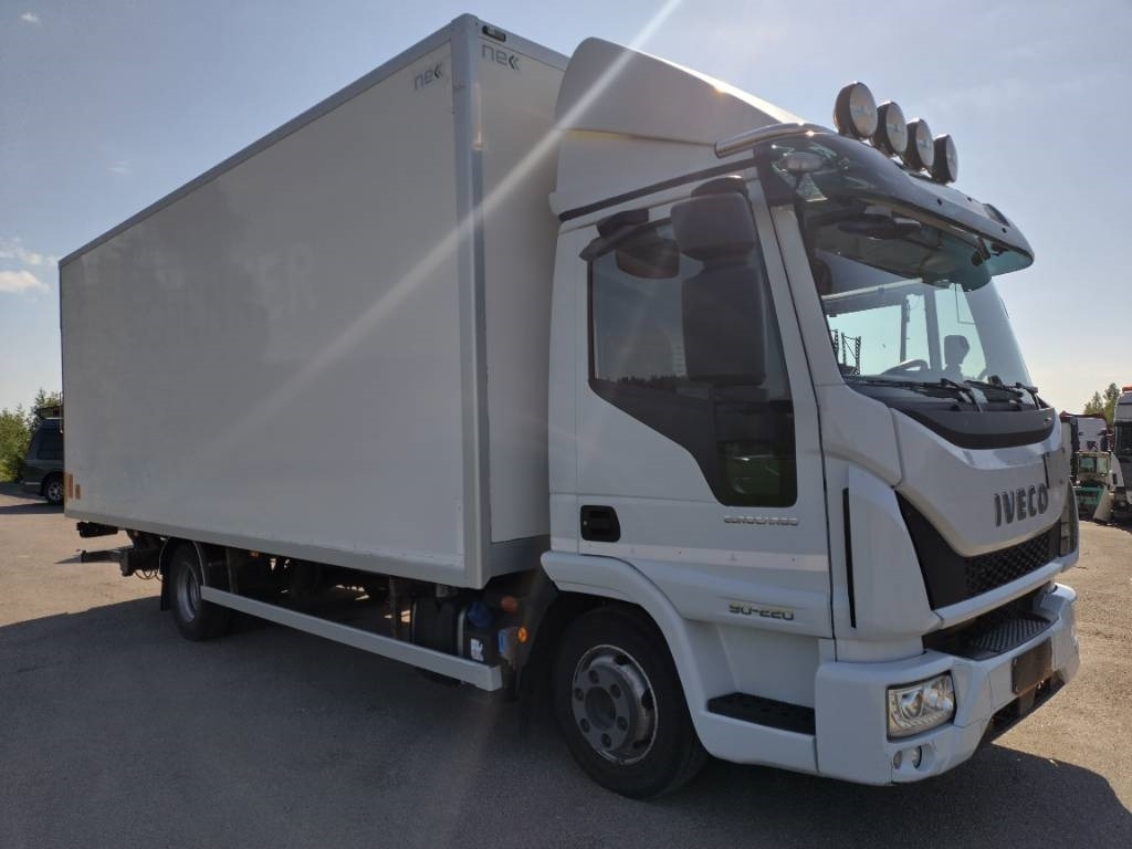 Iveco Eurocargo 90-220 Nek kokovivuauk.kori+pl Euro6 - Dobozos felépítményű teherautó: 2 kép. Iveco Eurocargo 90-220 Nek kokovivuauk.kori+pl Euro6 - Dobozos felépítményű teherautó: 2 kép.