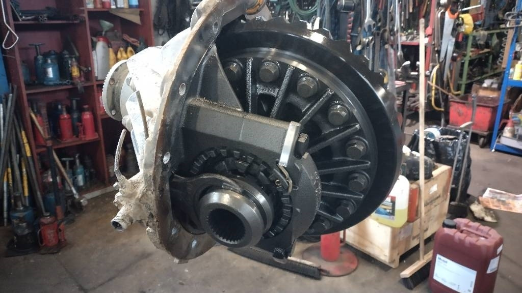 MAN HY-1350 takaperä 3,70 - Tengely és alkatrészek - Teherautó: 2 kép. MAN HY-1350 takaperä 3,70 - Tengely és alkatrészek - Teherautó: 2 kép.