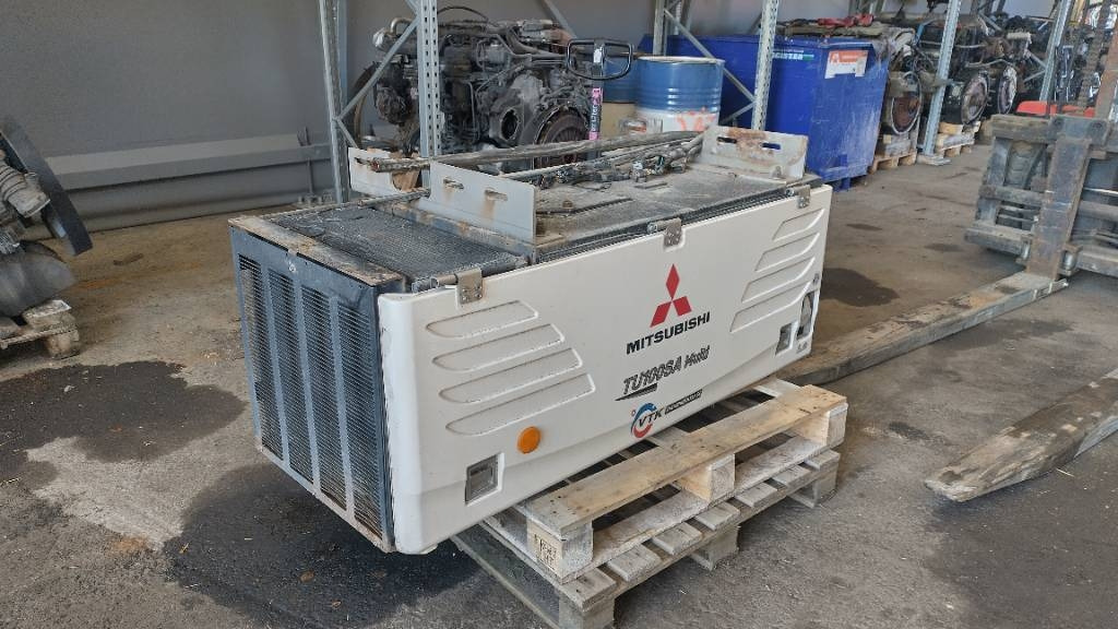 Mitsubishi TU100 SAEM Multi kylmäkone - Motor - Teherautó: 1 kép. Mitsubishi TU100 SAEM Multi kylmäkone - Motor - Teherautó: 1 kép.