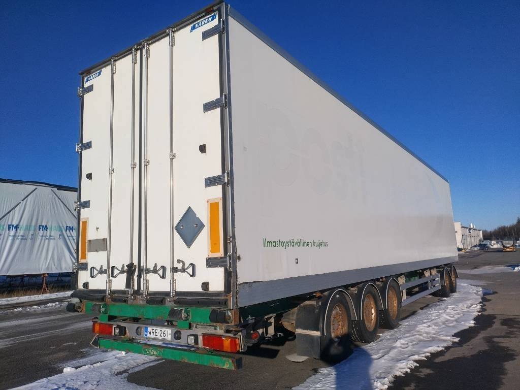 Närko 5 AKS. Kokosivuauk. Lämmitin - Pótkocsi dobozos: 4 kép. Närko 5 AKS. Kokosivuauk. Lämmitin - Pótkocsi dobozos: 4 kép.