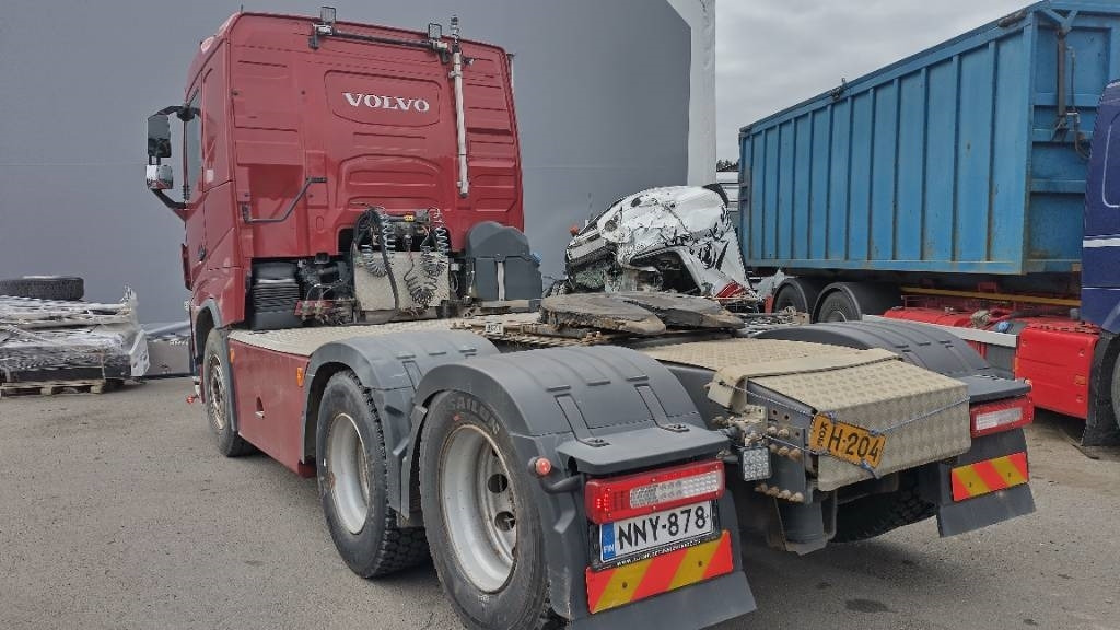 Volvo FH13 6x4 nouseva teliveto, HYDR!! - Nyergesvontató: 5 kép. Volvo FH13 6x4 nouseva teliveto, HYDR!! - Nyergesvontató: 5 kép.