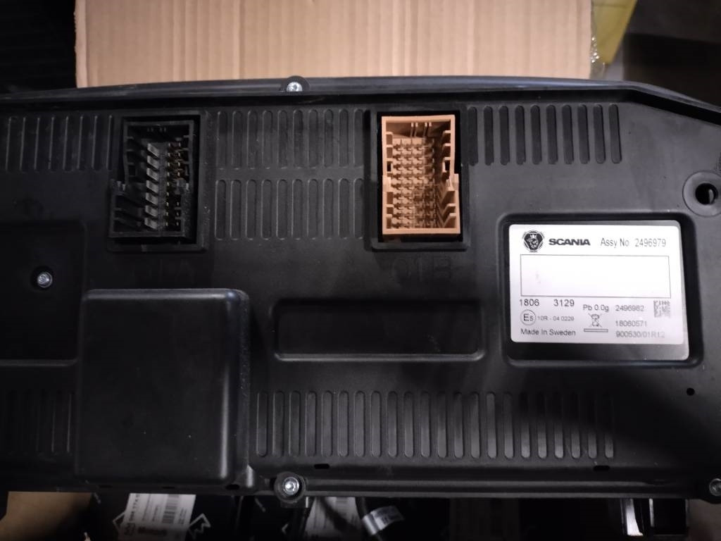 Scania Nextgen mittaristo - Elektromos rendszer - Teherautó: 2 kép. Scania Nextgen mittaristo - Elektromos rendszer - Teherautó: 2 kép.