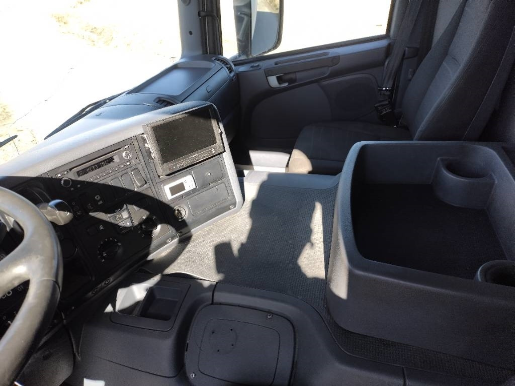 Scania P360 4x2 Vak kylmäkori,lumikko+pl  lízing Scania P360 4x2 Vak kylmäkori,lumikko+pl: 9 kép.