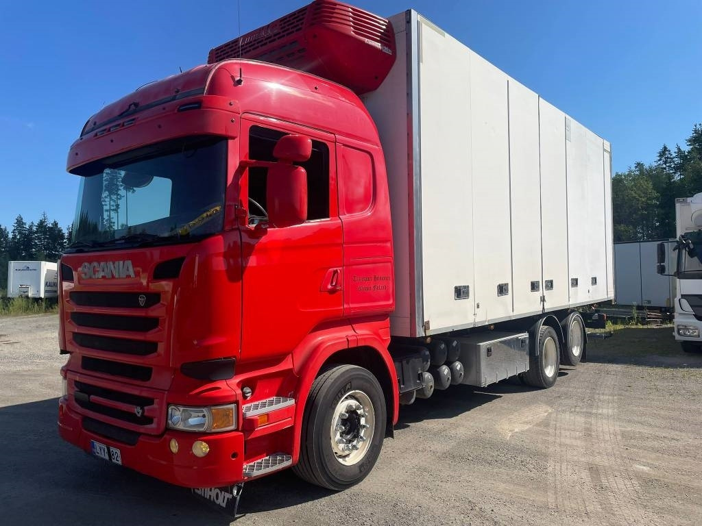 Scania R500 6x2 kylmäkaappi - Hűtős teherautó: 1 kép. Scania R500 6x2 kylmäkaappi - Hűtős teherautó: 1 kép.