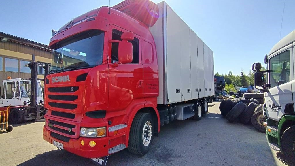 Scania R500 6x2 kylmäkaappi - Hűtős teherautó: 3 kép. Scania R500 6x2 kylmäkaappi - Hűtős teherautó: 3 kép.