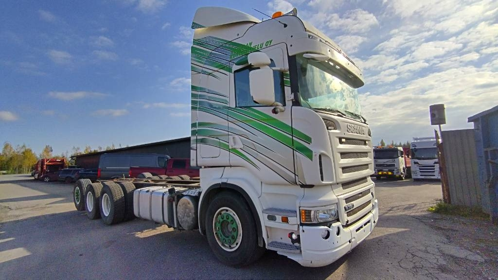 Scania R500 8x4 ilmajousi alusta - Alvaz teherautó: 1 kép. Scania R500 8x4 ilmajousi alusta - Alvaz teherautó: 1 kép.