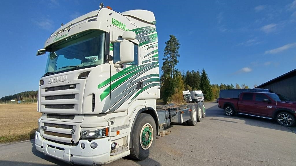 Scania R500 8x4 ilmajousi alusta - Alvaz teherautó: 2 kép. Scania R500 8x4 ilmajousi alusta - Alvaz teherautó: 2 kép.
