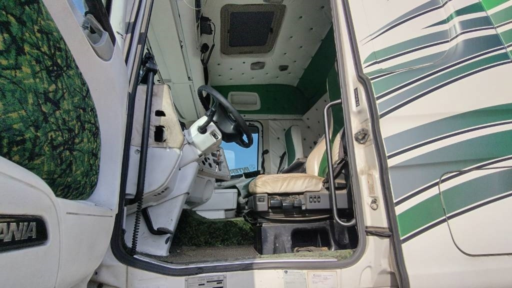 Scania R500 8x4 ilmajousi alusta - Alvaz teherautó: 4 kép. Scania R500 8x4 ilmajousi alusta - Alvaz teherautó: 4 kép.