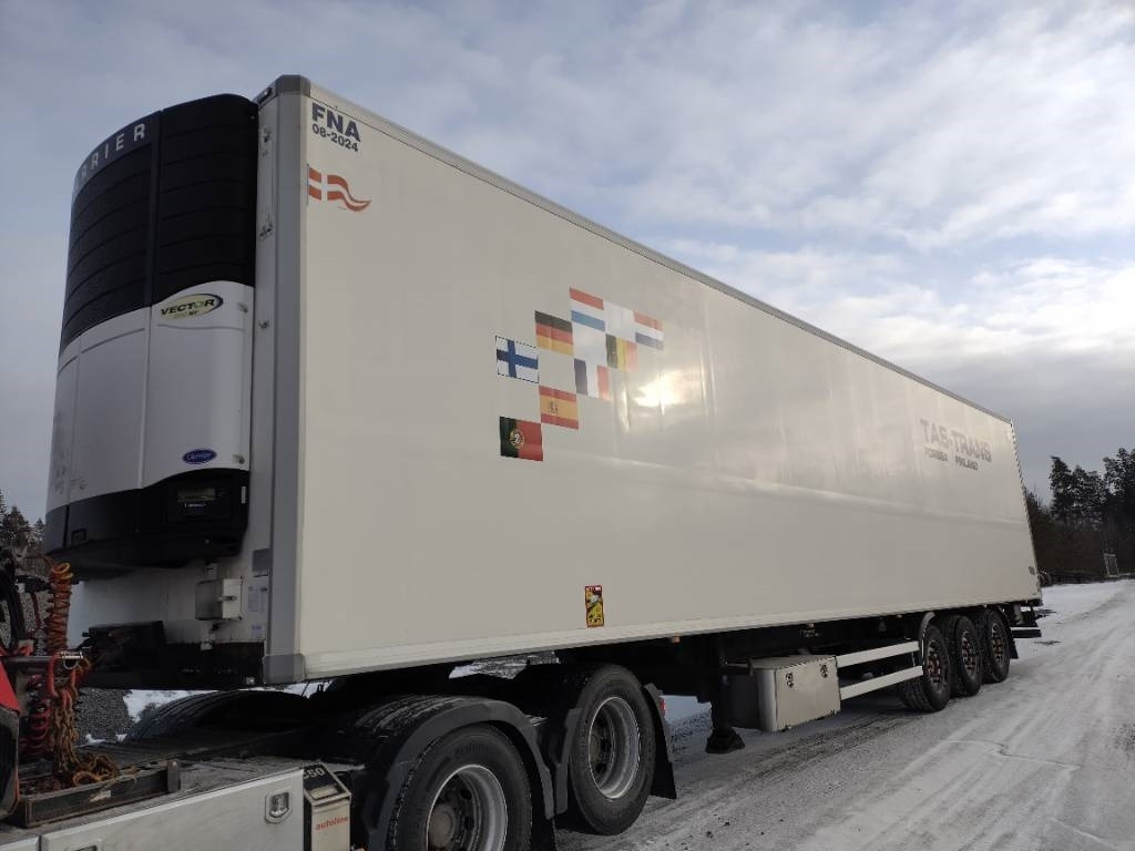 Schweriner Carrier kylmäkone - Félpótkocsi hűtős: 1 kép. Schweriner Carrier kylmäkone - Félpótkocsi hűtős: 1 kép.