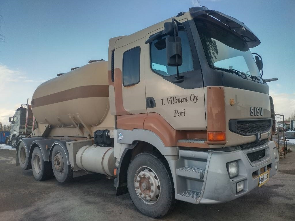 Sisu E14 8x2 kippipainepytty+kompura - Tartályos teherautó: 3 kép. Sisu E14 8x2 kippipainepytty+kompura - Tartályos teherautó: 3 kép.
