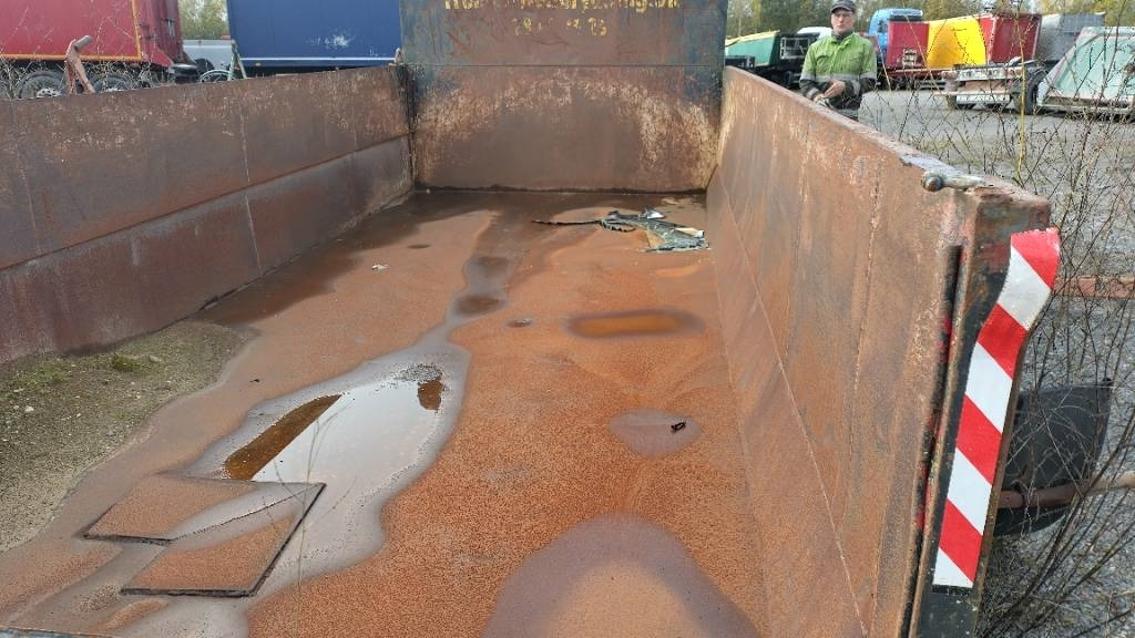 Soralava Kamilauta, 5,70m - Platós felépítmény: 4 kép. Soralava Kamilauta, 5,70m - Platós felépítmény: 4 kép.