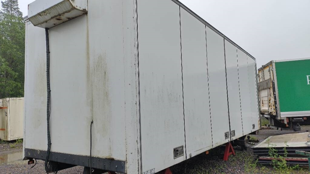 VAK 7,5m kokosivuauk kori+pl-nostin - Doboz felépitmény: 1 kép. VAK 7,5m kokosivuauk kori+pl-nostin - Doboz felépitmény: 1 kép.