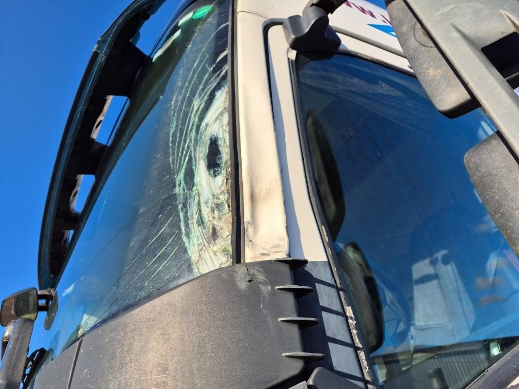 Volvo FH500 8x2 alusta - Alvaz teherautó: 5 kép. Volvo FH500 8x2 alusta - Alvaz teherautó: 5 kép.