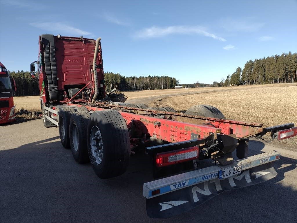 Volvo FH750 8x4 alusta - Alvaz teherautó: 3 kép. Volvo FH750 8x4 alusta - Alvaz teherautó: 3 kép.
