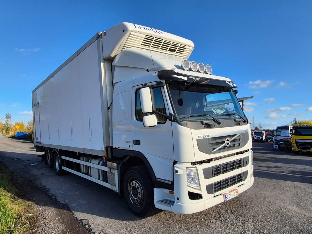 Volvo FM D11 450 6x2 umpikori+pl-nostin - Dobozos felépítményű teherautó: 2 kép. Volvo FM D11 450 6x2 umpikori+pl-nostin - Dobozos felépítményű teherautó: 2 kép.