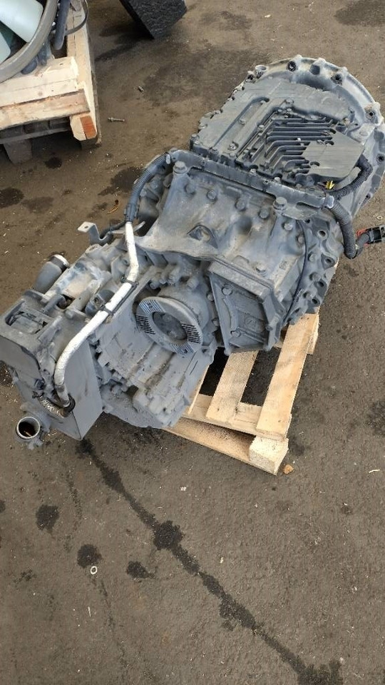 ZF Traxon 12 TX 2011 TO - Sebességváltó - Teherautó: 2 kép. ZF Traxon 12 TX 2011 TO - Sebességváltó - Teherautó: 2 kép.