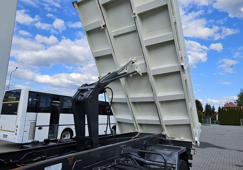 DAF LF 55.220 / SPROWADZONY Z FRANCJI / 119 000 KM - Billenőplatós teherautó: 4 kép. DAF LF 55.220 / SPROWADZONY Z FRANCJI / 119 000 KM - Billenőplatós teherautó: 4 kép.