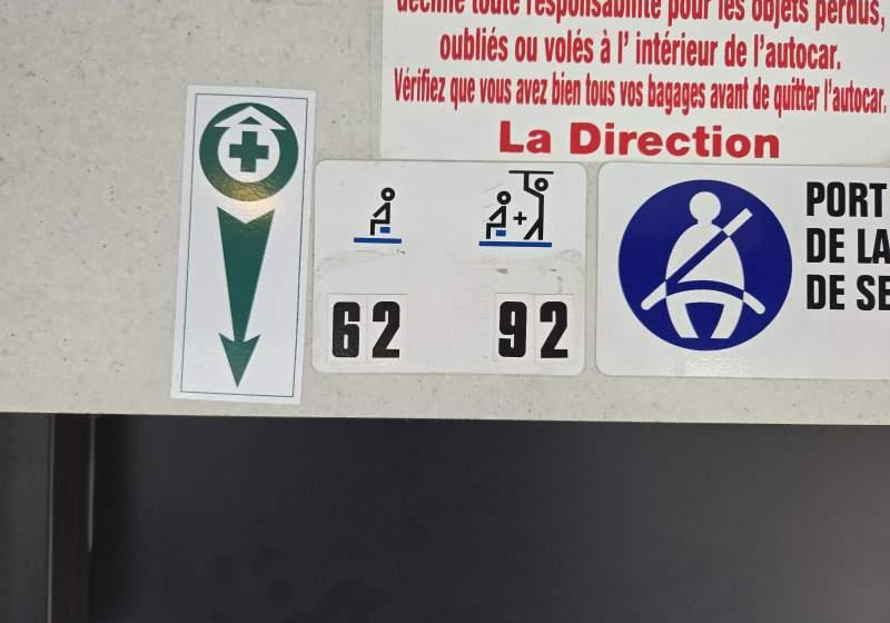 Irisbus AXER / SPROWADZONY/ 62 MIEJSCA + 30 STOJĄCYCH - Helyközi busz: 2 kép. Irisbus AXER / SPROWADZONY/ 62 MIEJSCA + 30 STOJĄCYCH - Helyközi busz: 2 kép.