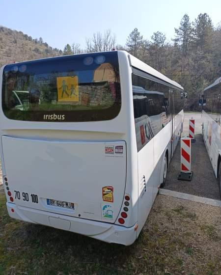Irisbus EVADYS H / SPROWADZONY/ MANUAL / 272 000 KM - Helyközi busz: 3 kép. Irisbus EVADYS H / SPROWADZONY/ MANUAL / 272 000 KM - Helyközi busz: 3 kép.