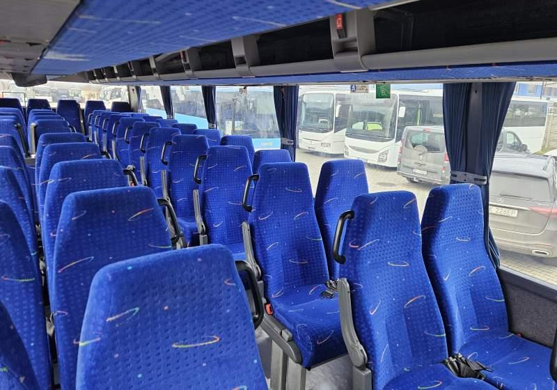 Helyközi busz Irisbus ILIADE RT / SPROWADZONA / 10.60 DŁUGOŚĆ: 20 kép.