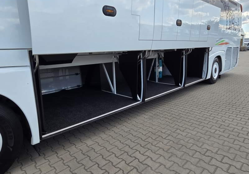 Távolsági busz Irisbus MAGELYS PRO/ SPROWADZONY / 59 MIEJSC: 10 kép.