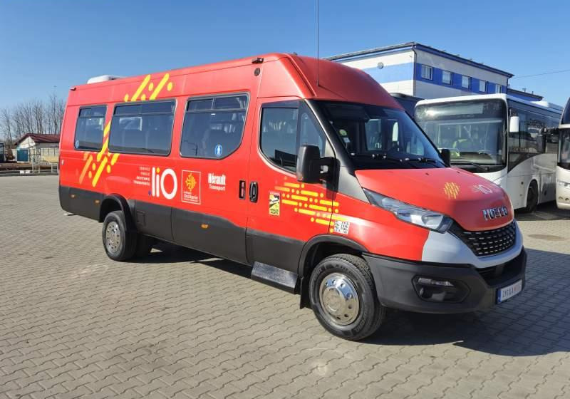 Iveco DAILY 65C18/SPROWADZONE/23 MIEJSCA/KLIM/WINDA - Minibusz, Kisbusz: 2 kép. Iveco DAILY 65C18/SPROWADZONE/23 MIEJSCA/KLIM/WINDA - Minibusz, Kisbusz: 2 kép.