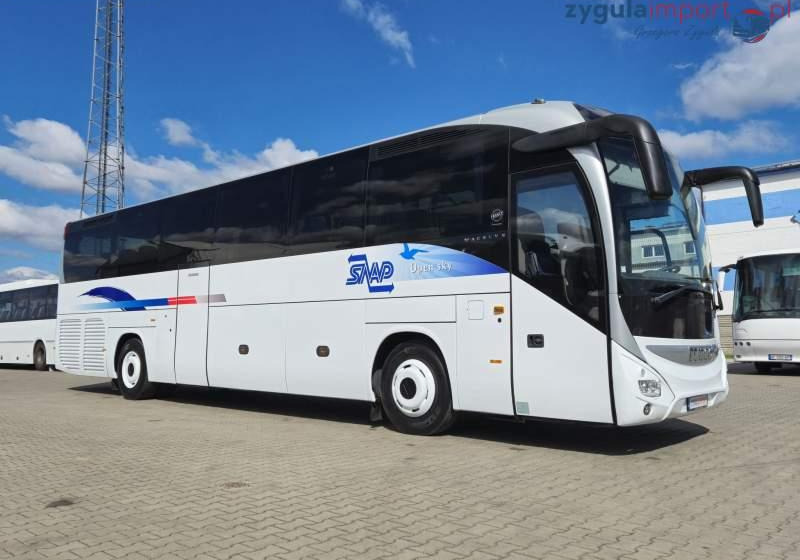 Iveco MAGELYS / SPROWADZONE / MANUAL / 12.20 M - Távolsági busz: 1 kép. Iveco MAGELYS / SPROWADZONE / MANUAL / 12.20 M - Távolsági busz: 1 kép.