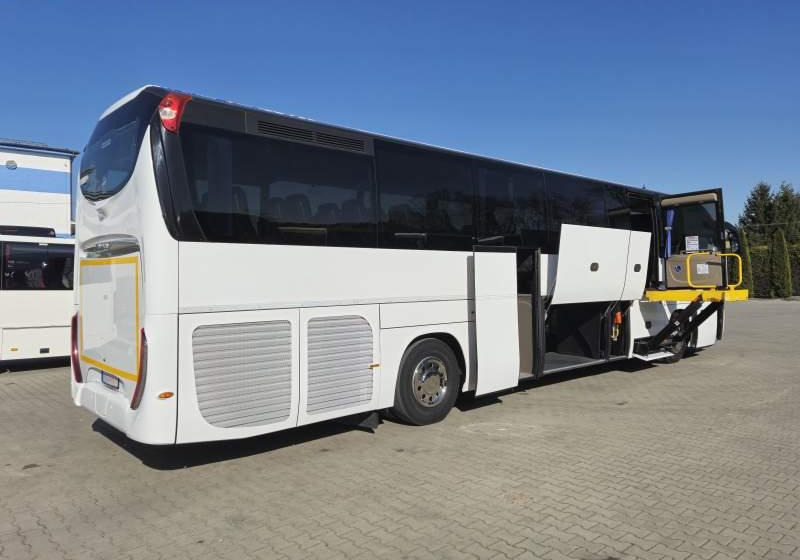 Iveco MAGELYS / SPROWADZONY / WINDA / EURO 6 - Távolsági busz: 3 kép. Iveco MAGELYS / SPROWADZONY / WINDA / EURO 6 - Távolsági busz: 3 kép.