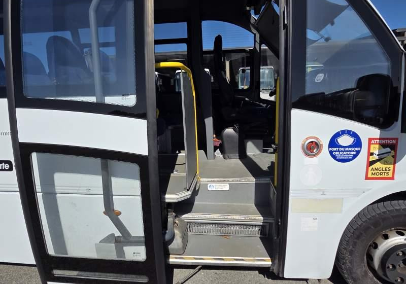 Minibusz, Kisbusz Iveco ROSERO FIRST / SPROWADZONE / 35 MIEJSC: 8 kép.