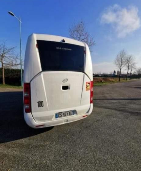 Iveco SUNSET / SPROWADZONE / 23 MIEJSCA / 170 000 KM - Távolsági busz: 5 kép. Iveco SUNSET / SPROWADZONE / 23 MIEJSCA / 170 000 KM - Távolsági busz: 5 kép.