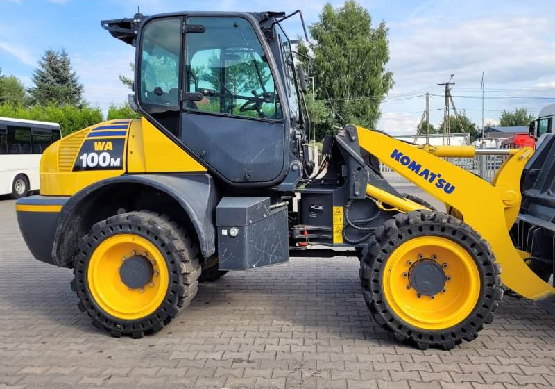 Komatsu WA1 100M / SPROWADZONA Z FRANCJI/ 6 300 MTH - Gumikerekes homlokrakodó: 5 kép. Komatsu WA1 100M / SPROWADZONA Z FRANCJI/ 6 300 MTH - Gumikerekes homlokrakodó: 5 kép.