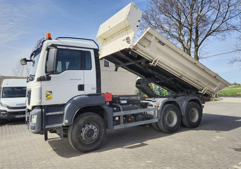 MAN TGS 26.360 / 2 STRONNA WYWROTKA/ EURO 6 - Billenőplatós teherautó: 4 kép. MAN TGS 26.360 / 2 STRONNA WYWROTKA/ EURO 6 - Billenőplatós teherautó: 4 kép.
