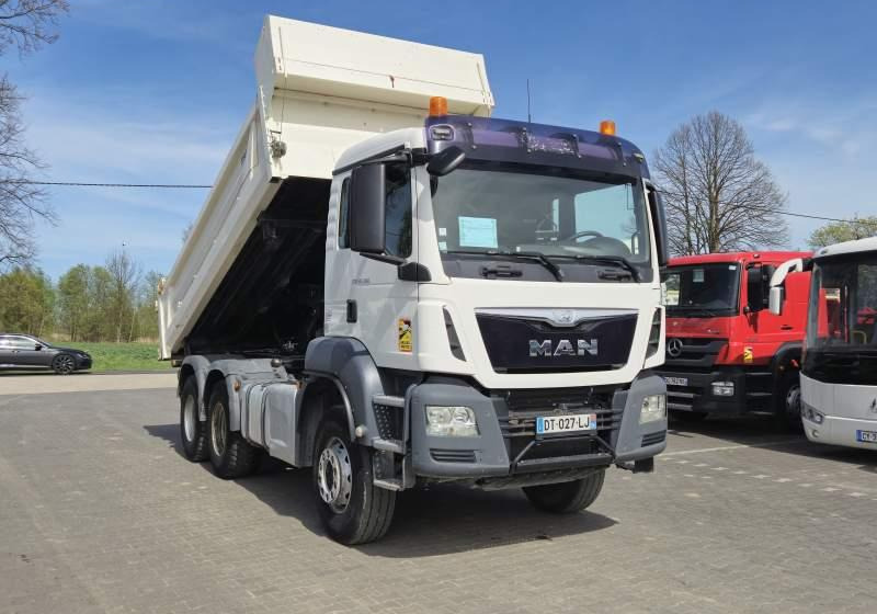 MAN TGS 26.360 / 2 STRONNA WYWROTKA/ EURO 6 - Billenőplatós teherautó: 3 kép. MAN TGS 26.360 / 2 STRONNA WYWROTKA/ EURO 6 - Billenőplatós teherautó: 3 kép.