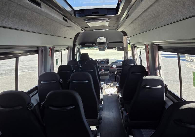 Mercedes-Benz SPRINTER 516 / KLIMA / SPROWADZONY/ 24 MIEJSCA - Minibusz, Kisbusz: 3 kép. Mercedes-Benz SPRINTER 516 / KLIMA / SPROWADZONY/ 24 MIEJSCA - Minibusz, Kisbusz: 3 kép.