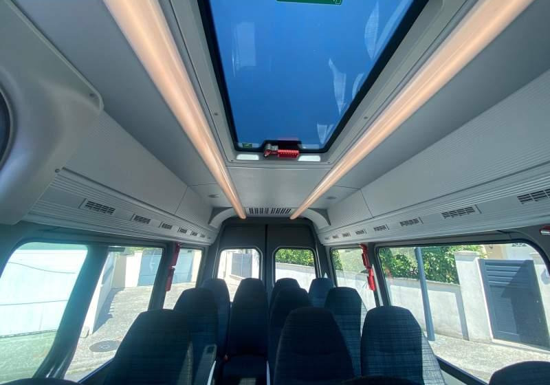 Mercedes-Benz SPRINTER TRANSFER 35 / SPROWADZONY / 5 000 KM - Minibusz, Kisbusz: 2 kép. Mercedes-Benz SPRINTER TRANSFER 35 / SPROWADZONY / 5 000 KM - Minibusz, Kisbusz: 2 kép.