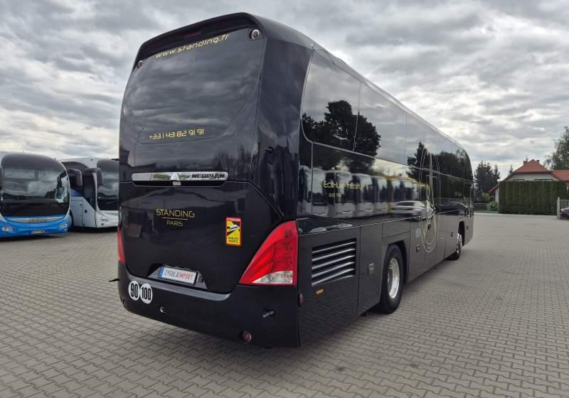Neoplan CITYLINER/ SPROWADZONY / 55 MIEJSC/ 388 000 KM - Távolsági busz: 4 kép. Neoplan CITYLINER/ SPROWADZONY / 55 MIEJSC/ 388 000 KM - Távolsági busz: 4 kép.