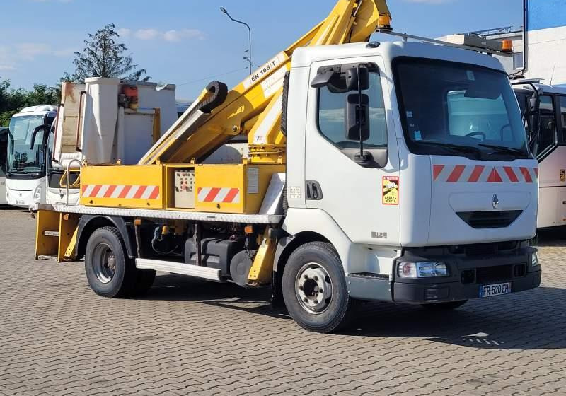 Renault MIDLUM 180 DCI / SPROWADZONA / ZWYŻKA - Emelőkosaras teherautó: 1 kép. Renault MIDLUM 180 DCI / SPROWADZONA / ZWYŻKA - Emelőkosaras teherautó: 1 kép.