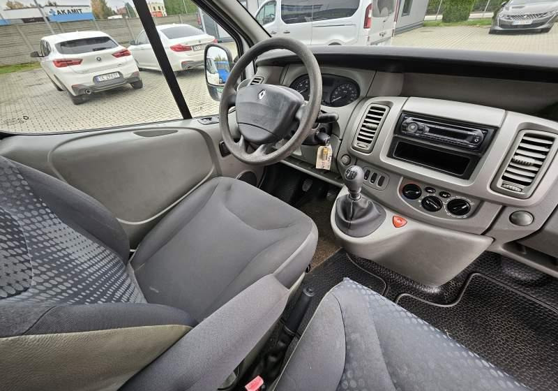Renault TRAFIC 2.0 DCI 90 COMBI L2H1 / SPROWADZONY - Minibusz, Kisbusz: 4 kép. Renault TRAFIC 2.0 DCI 90 COMBI L2H1 / SPROWADZONY - Minibusz, Kisbusz: 4 kép.