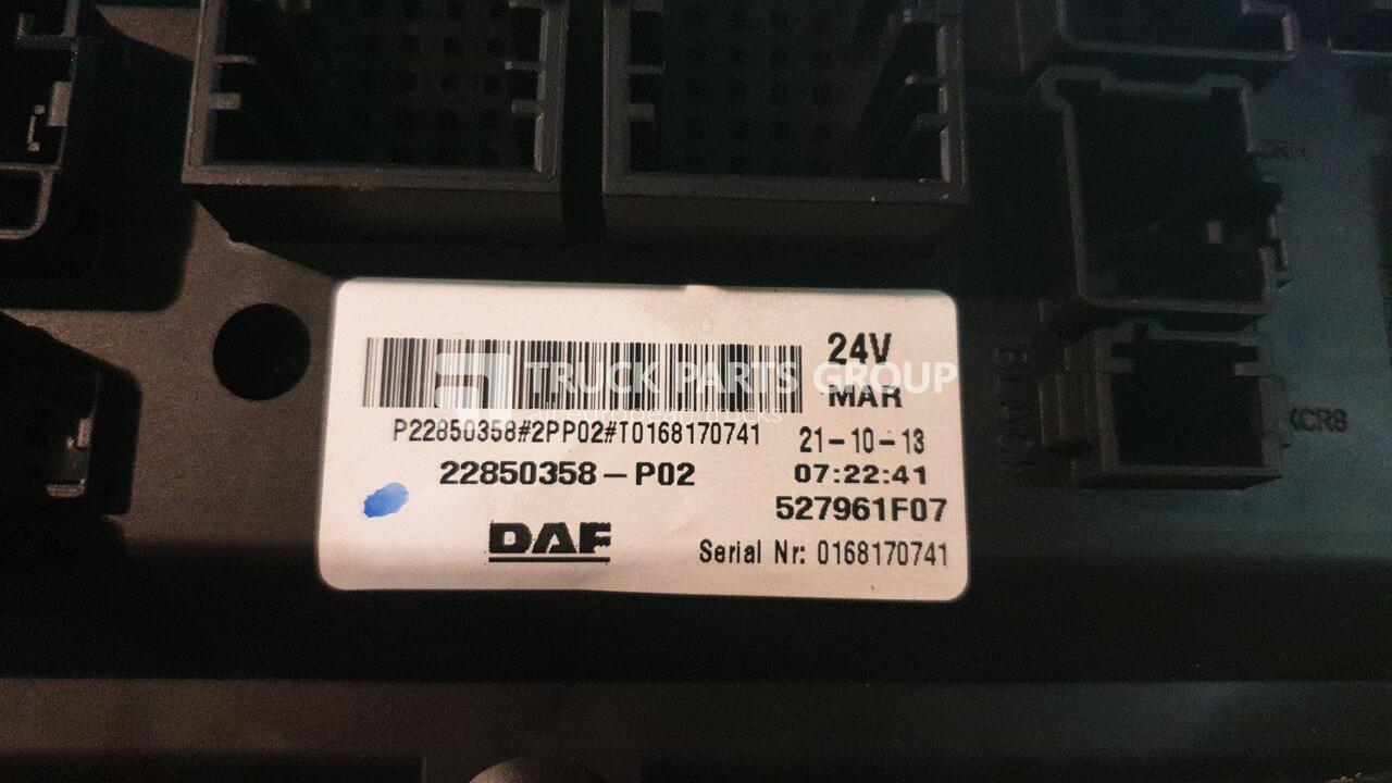 DAF DAF LF EURO 6 emission fuse box, central electric system 1714274, 22850358, 5058081, 1333370 - Biztosíték - Teherautó: 2 kép. DAF DAF LF EURO 6 emission fuse box, central electric system 1714274, 22850358, 5058081, 1333370 - Biztosíték - Teherautó: 2 kép.