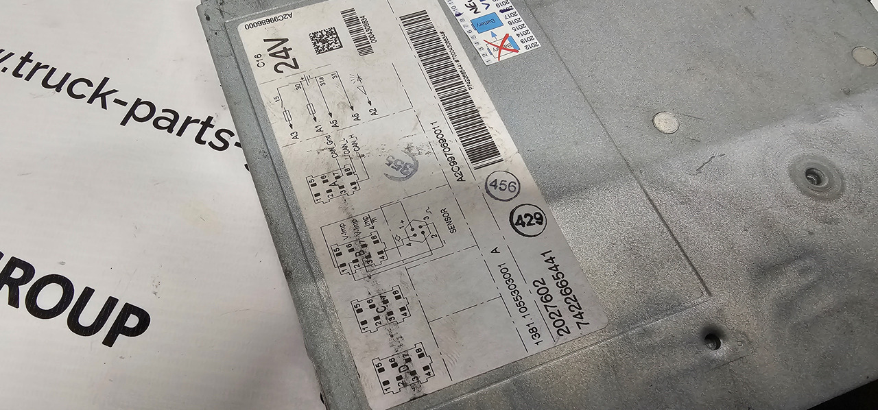 DAF DAF XF, 106XF EURO6 emission, MX13, MX11 tachograph 1381 type 2027602, 7422665441, 1898016, 1938623, 2136958 - Tachográf: 2 kép. DAF DAF XF, 106XF EURO6 emission, MX13, MX11 tachograph 1381 type 2027602, 7422665441, 1898016, 1938623, 2136958 - Tachográf: 2 kép.