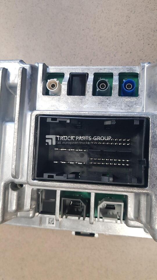 IVECO IVECO STRALIS EURO6 navi system, navigation system, multimedia system, radio audio control 5802403831, 5801677506 - Navigációs rendszer - Teherautó: 5 kép. IVECO IVECO STRALIS EURO6 navi system, navigation system, multimedia system, radio audio control 5802403831, 5801677506 - Navigációs rendszer - Teherautó: 5 kép.