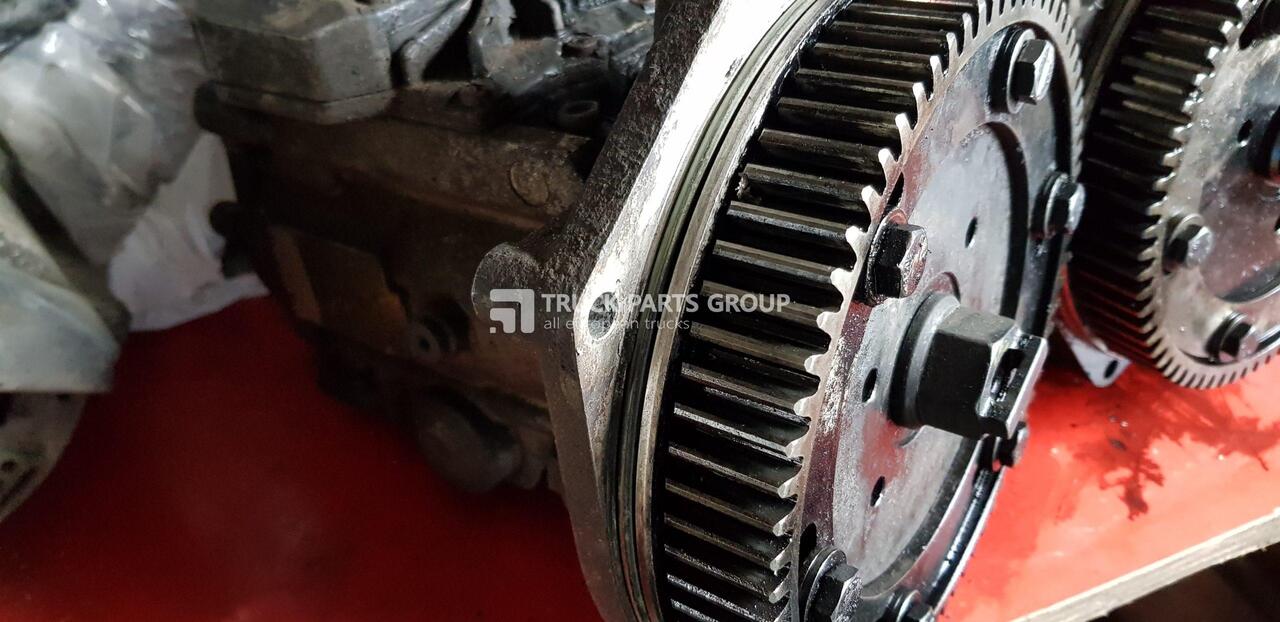 MAN fuel pump, high pressure fuel pump, BOSCH, 0470506009 BOSCH, diesel fuel pump, 0986444010, 0986444092, 51111006034, 51111009034, 51111037590, 51111037645, 51111037650, 51111037726, 51111037732, 51 - Üzemanyag szivattyú - Teherautó: 1 kép. MAN fuel pump, high pressure fuel pump, BOSCH, 0470506009 BOSCH, diesel fuel pump, 0986444010, 0986444092, 51111006034, 51111009034, 51111037590, 51111037645, 51111037650, 51111037726, 51111037732, 51 - Üzemanyag szivattyú - Teherautó: 1 kép.