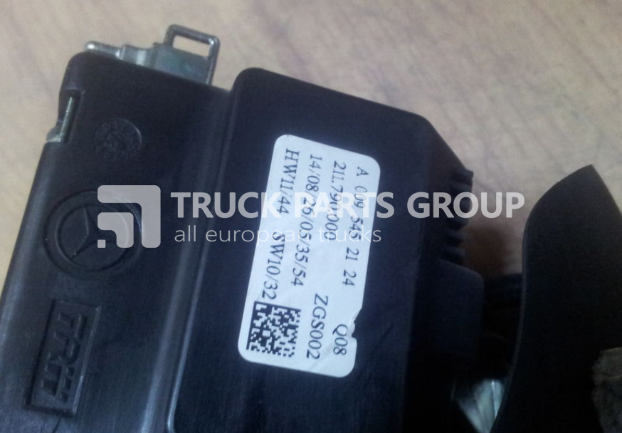 MERCEDES-BENZ Actros MP4 EURO5, EURO6 steering column switch, 0095452124 dashboard - Kormányoszlop kapcsoló - Teherautó: 3 kép. MERCEDES-BENZ Actros MP4 EURO5, EURO6 steering column switch, 0095452124 dashboard - Kormányoszlop kapcsoló - Teherautó: 3 kép.