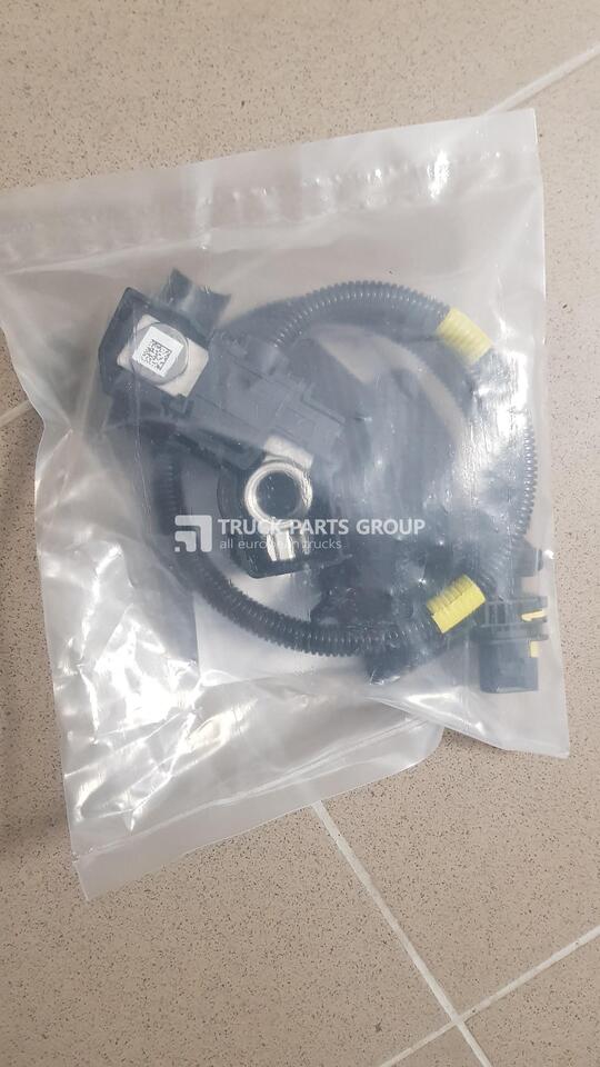 RENAULT RENAULT T series, T RANGE GAMA EURO 6, 7423937504, 23242412, batteries sensor, batteries connection control unit - Akkumulátor - Teherautó: 1 kép. RENAULT RENAULT T series, T RANGE GAMA EURO 6, 7423937504, 23242412, batteries sensor, batteries connection control unit - Akkumulátor - Teherautó: 1 kép.