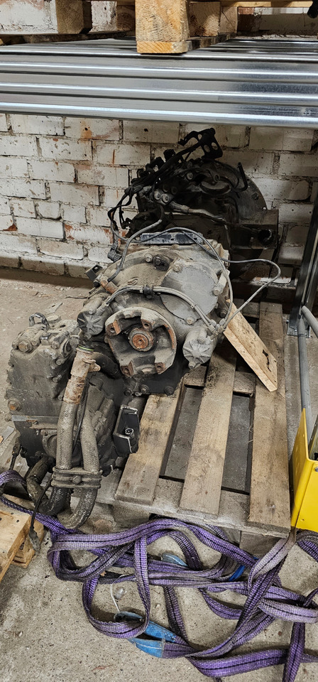 SCANIA SCANIA R, P series EURO3, EURO4 gearbox GRS900R + retarder 5111360, 1895893, 571747, 1426449, 584079, 1516707, 2002705, 1307097, 1392600, 1422861, 1921466, 1303844, 812416, 1338874, 1414632, 812418, 8 - Sebességváltó - Teherautó: 1 kép. SCANIA SCANIA R, P series EURO3, EURO4 gearbox GRS900R + retarder 5111360, 1895893, 571747, 1426449, 584079, 1516707, 2002705, 1307097, 1392600, 1422861, 1921466, 1303844, 812416, 1338874, 1414632, 812418, 8 - Sebességváltó - Teherautó: 1 kép.