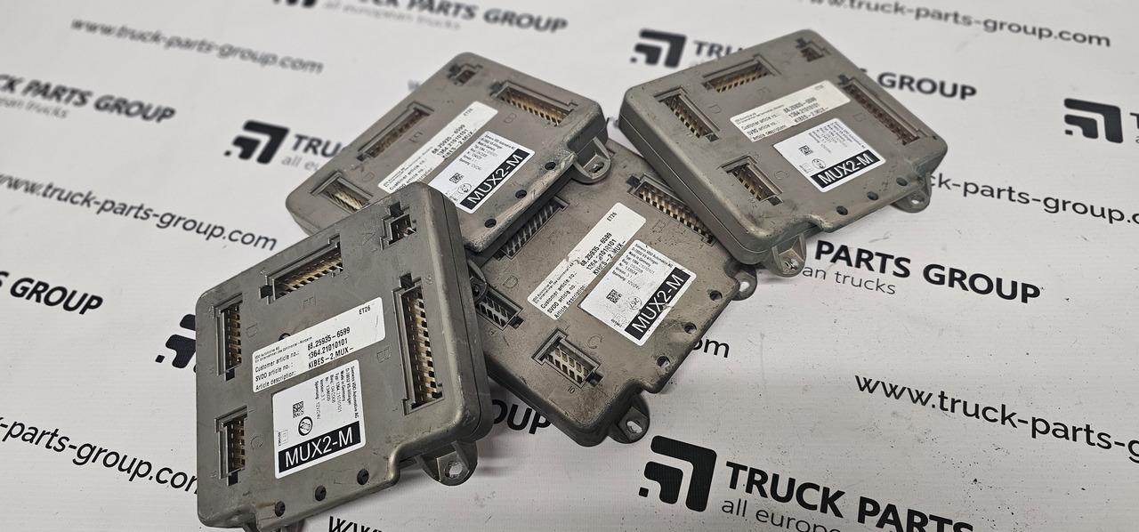 SCANIA SCANIA T, P, G, R, L, S, MUX2-M control unit, MUX2 - M, Ecu Scania F K N-Series Coach Trucks, SOLARIS, NOS Continental Automotive Multiplex Node MUX2-B D-78052, Multiplex MUX2-M VDO Siemens Truck Coac - ECU - Teherautó: 1 kép. SCANIA SCANIA T, P, G, R, L, S, MUX2-M control unit, MUX2 - M, Ecu Scania F K N-Series Coach Trucks, SOLARIS, NOS Continental Automotive Multiplex Node MUX2-B D-78052, Multiplex MUX2-M VDO Siemens Truck Coac - ECU - Teherautó: 1 kép.
