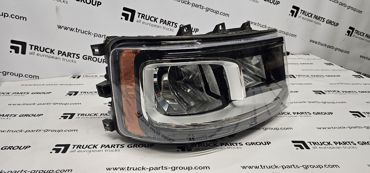 SCANIA Scania headlight S line EURO 6, lamps 2674390, 2379882, 2655848, 2674391, 2379886, 2655849, 2674392, 2674412, 2338121, 2338122, 2338273, 2338275, 2338281, 2338282, 2311420, 2295953, 2529168, 2346372, - Fényszóró - Teherautó: 1 kép. SCANIA Scania headlight S line EURO 6, lamps 2674390, 2379882, 2655848, 2674391, 2379886, 2655849, 2674392, 2674412, 2338121, 2338122, 2338273, 2338275, 2338281, 2338282, 2311420, 2295953, 2529168, 2346372, - Fényszóró - Teherautó: 1 kép.