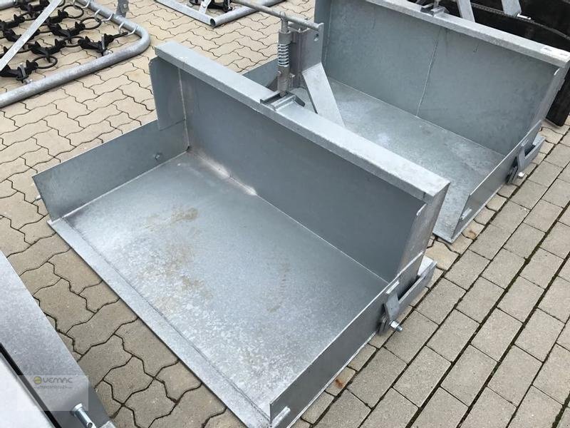 Vemac Heckschaufel Schaufel Transportbox Heckcontainer HS100 NEU - Adapterek - Traktor: 1 kép. Vemac Heckschaufel Schaufel Transportbox Heckcontainer HS100 NEU - Adapterek - Traktor: 1 kép.