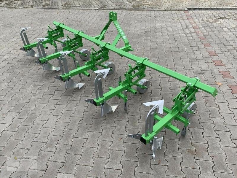 BOMET Kartoffelhäufler Bomet P475/1 4reihig Norma Häufler Kartoffel NEU - Talajművelő gep: 1 kép. BOMET Kartoffelhäufler Bomet P475/1 4reihig Norma Häufler Kartoffel NEU - Talajművelő gep: 1 kép.