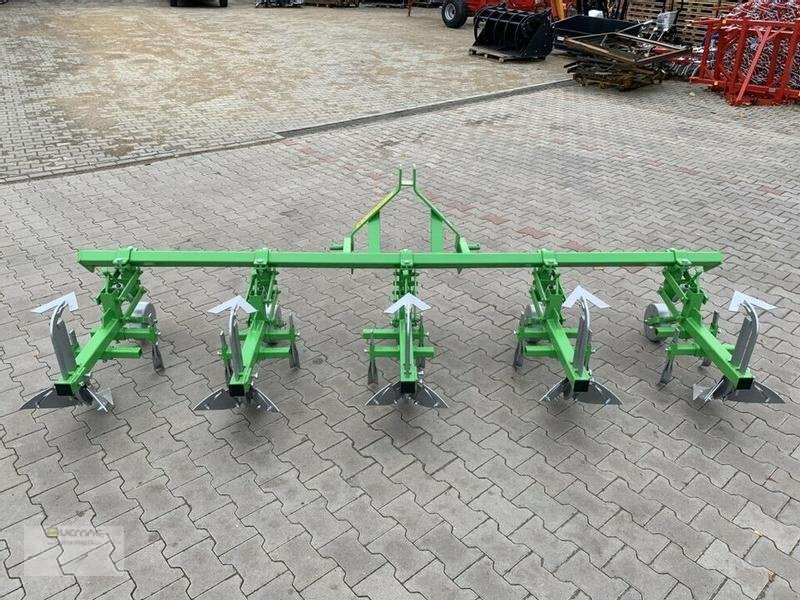 BOMET Kartoffelhäufler Bomet P475/1 4reihig Norma Häufler Kartoffel NEU - Talajművelő gep: 4 kép. BOMET Kartoffelhäufler Bomet P475/1 4reihig Norma Häufler Kartoffel NEU - Talajművelő gep: 4 kép.